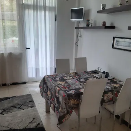 Angy House شقة